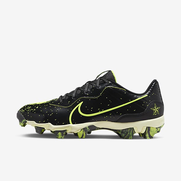 Spikes softball nike hotsell